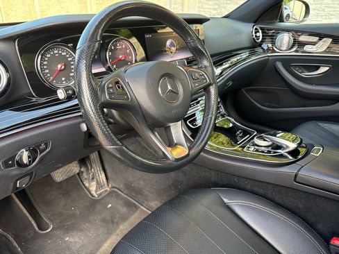 Used 2018 Mercedes-Benz E 400 4MATIC Sedan image 10