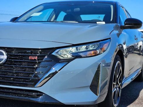 New 2025 Nissan Sentra SR image 7