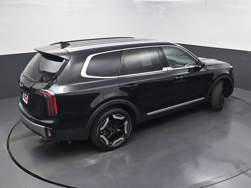 Used 2024 Kia Telluride EX w/ EX Captain's Chair Package FWD image 37