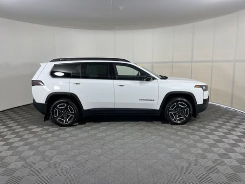 Used 2026 Jeep Cherokee Limited AWD/4WD image 8