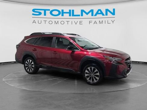 Used 2025 Subaru Outback Limited AWD/4WD image 9