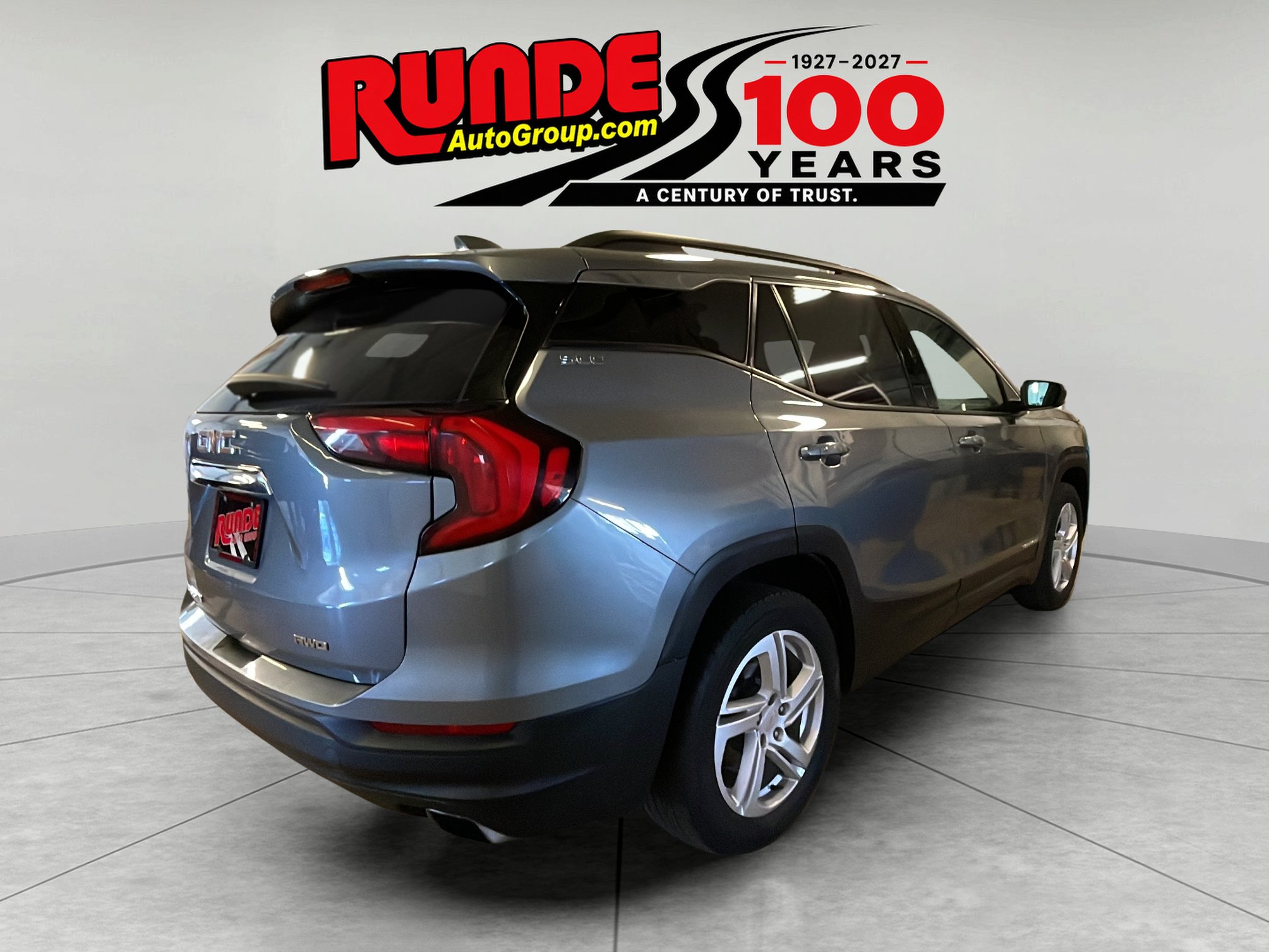 Used 2018 GMC Terrain SLE w/ Driver Convenience Package AWD/4WD image 5