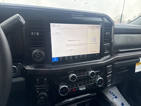 New 2026 Ford F250 Lariat w/ Black Appearance Package image 26