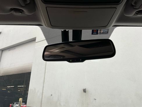 Used 2015 Toyota 4Runner Limited image 18