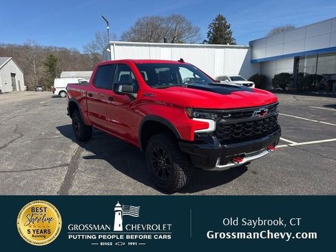 Used 2025 Chevrolet Silverado 1500 ZR2 w/ Technology Package AWD/4WD image 1