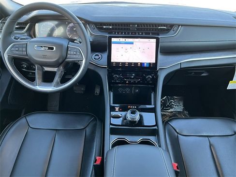 New 2025 Jeep Grand Cherokee L Limited image 3