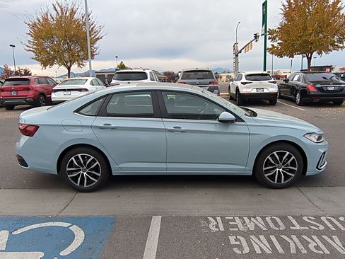 New 2026 Volkswagen Jetta SE image 2