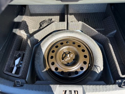 Used 2018 Ford Edge Titanium w/ Equipment Group 301A image 30