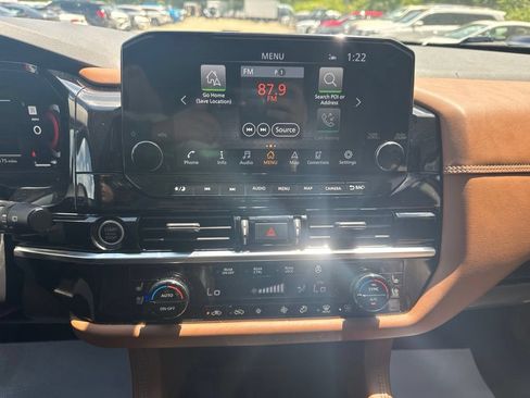 Used 2023 Nissan Pathfinder Platinum w/ Cargo Package AWD/4WD image 19