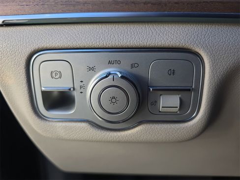 Used 2020 Mercedes-Benz GLE 350 4MATIC image 29