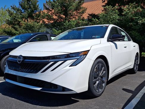 New 2026 Nissan Sentra SL FWD image 2