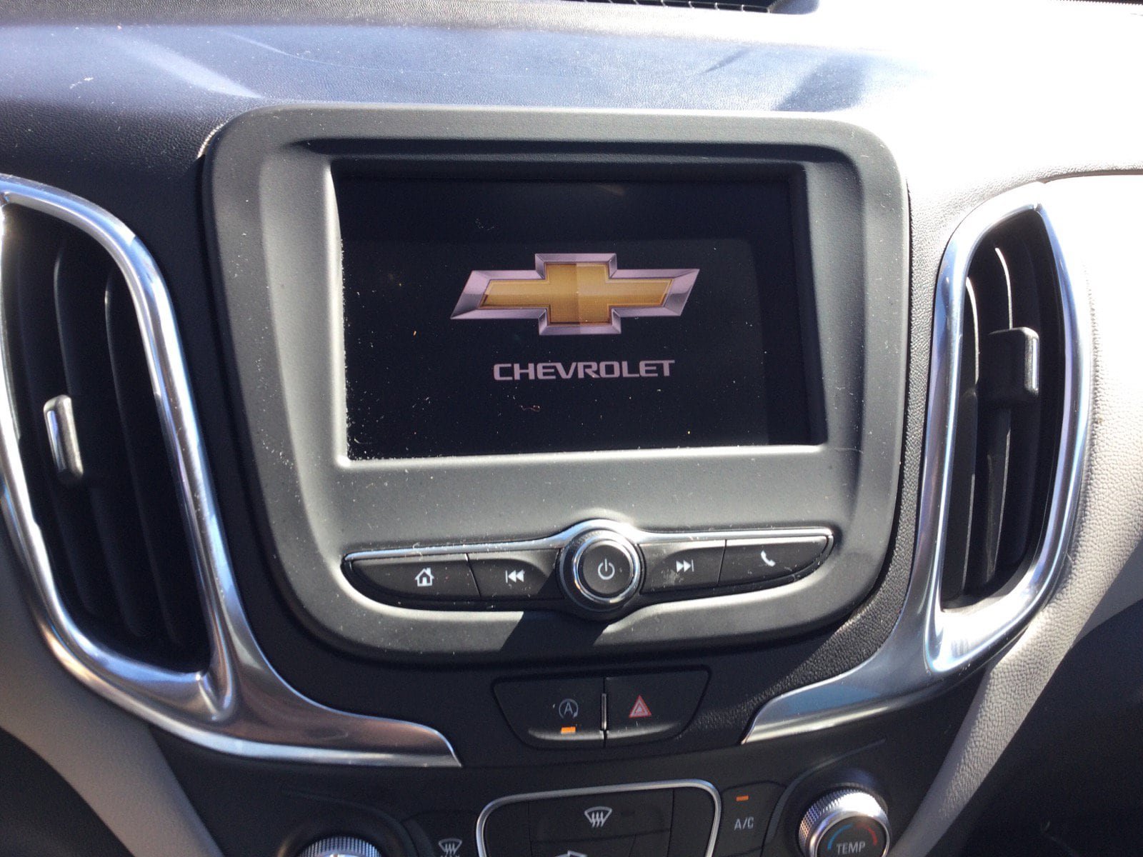 Used 2024 Chevrolet Equinox LS w/ LS Convenience Package FWD image 16