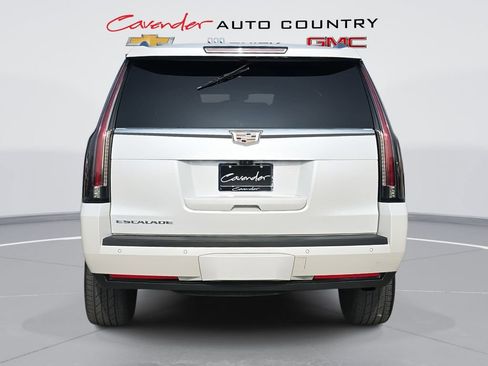 Used 2020 Cadillac Escalade Luxury image 6
