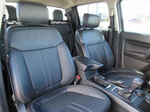 Used 2019 Ford Ranger Lariat w/ Black Appearance Package image 13