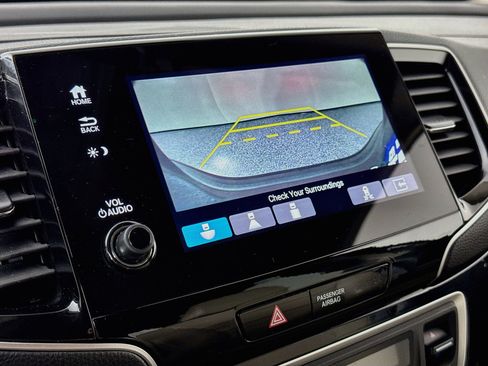 Certified 2019 Honda Pilot Touring image 14
