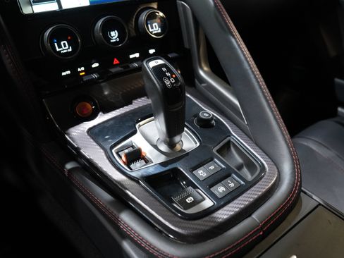 Used 2015 Jaguar F-TYPE R RWD image 39