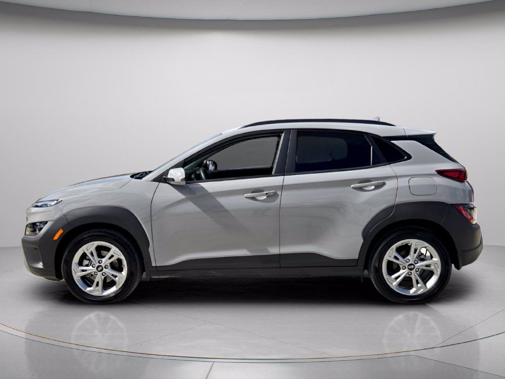 Used 2023 Hyundai Kona SEL FWD image 3