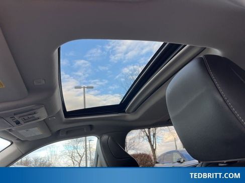 Used 2024 Toyota Highlander XLE image 36