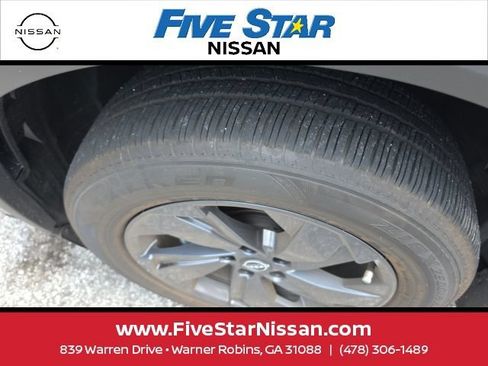 Used 2026 Nissan Rogue SV FWD image 9