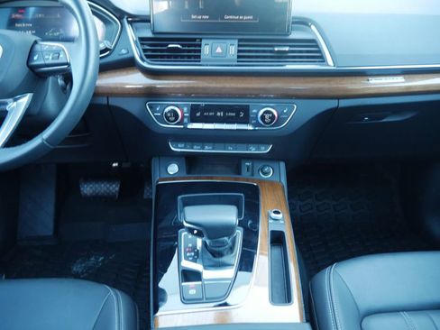 Certified 2023 Audi Q5 2.0T Premium Plus w/ Premium Plus Package image 39