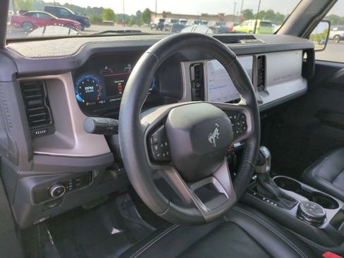 Used 2025 Ford Bronco Outer Banks AWD/4WD image 15