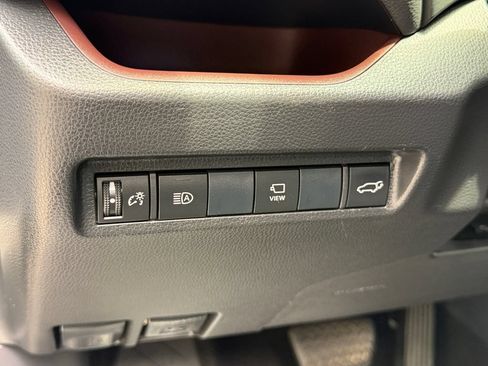 Used 2019 Toyota RAV4 Limited w/ Advanced Technology Package AWD/4WD image 30