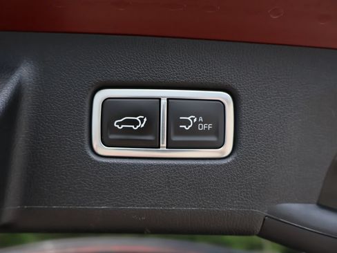 Certified 2025 Kia Sorento SX AWD/4WD image 9