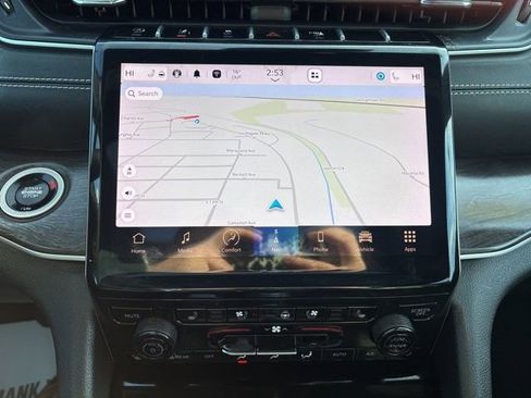 Used 2024 Jeep Grand Cherokee L Limited w/ Luxury Tech Group II image 14