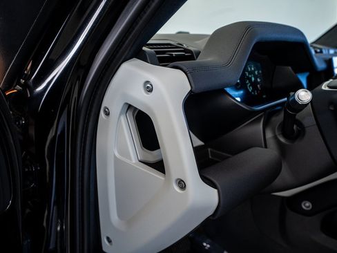 Used 2022 Land Rover Defender 110 X-Dynamic SE image 41