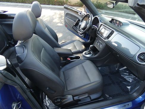 Used 2014 Volkswagen Beetle R-Line image 26