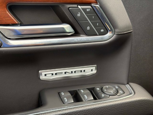 Used 2023 GMC Sierra 1500 Denali w/ Denali Reserve Package RWD image 15