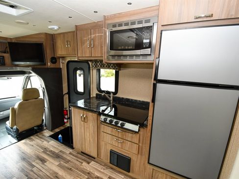 Used 2016 Mercedes-Benz Sprinter 3500 image 12