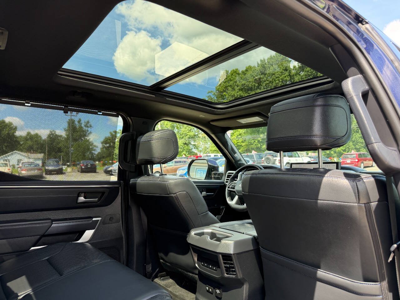 Used 2024 Toyota Tundra Platinum AWD/4WD image 24