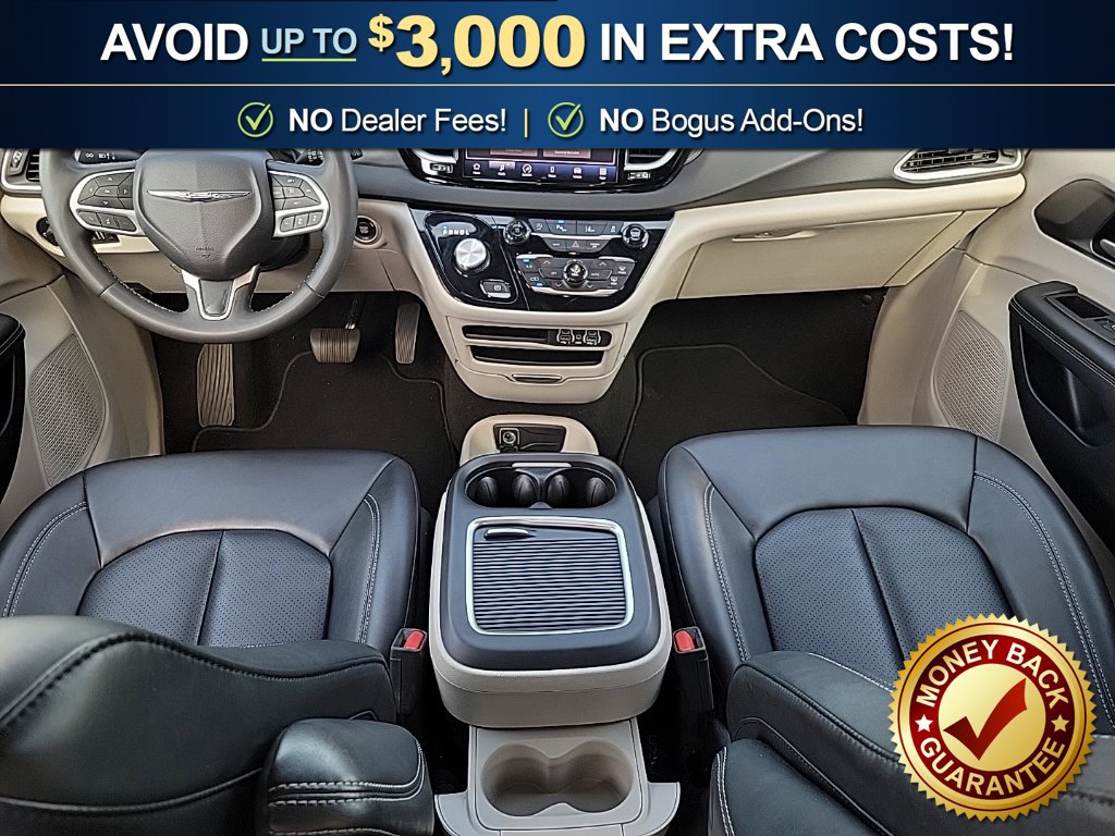 Used 2024 Chrysler Pacifica Touring-L FWD image 22