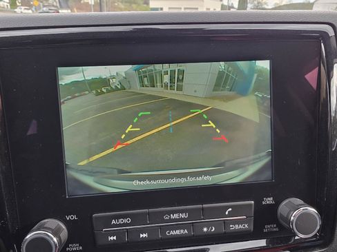Used 2023 Nissan Frontier SV w/ Technology Package AWD/4WD image 11