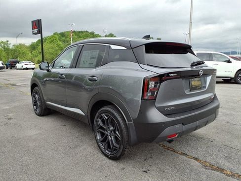 New 2025 Nissan Kicks SR w/ SR Premium Package image 3