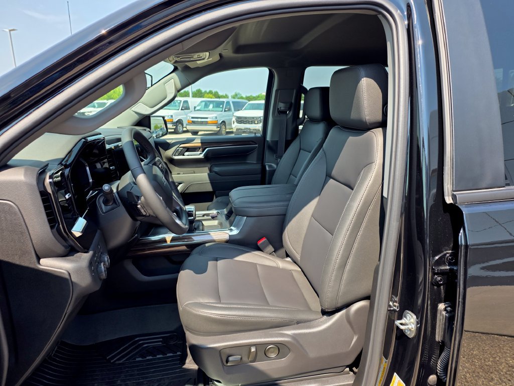New 2026 Chevrolet Silverado 1500 RST AWD/4WD image 18