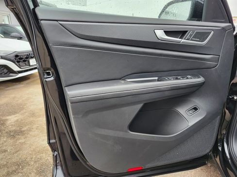 New 2026 Volkswagen Atlas Cross Sport SEL Premium R-Line image 10