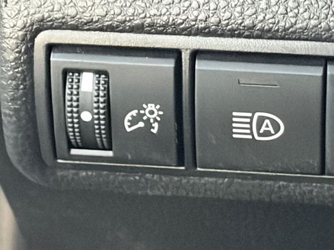 Used 2021 Toyota Corolla LE w/ Carpet Mat Package (TMS) FWD image 7