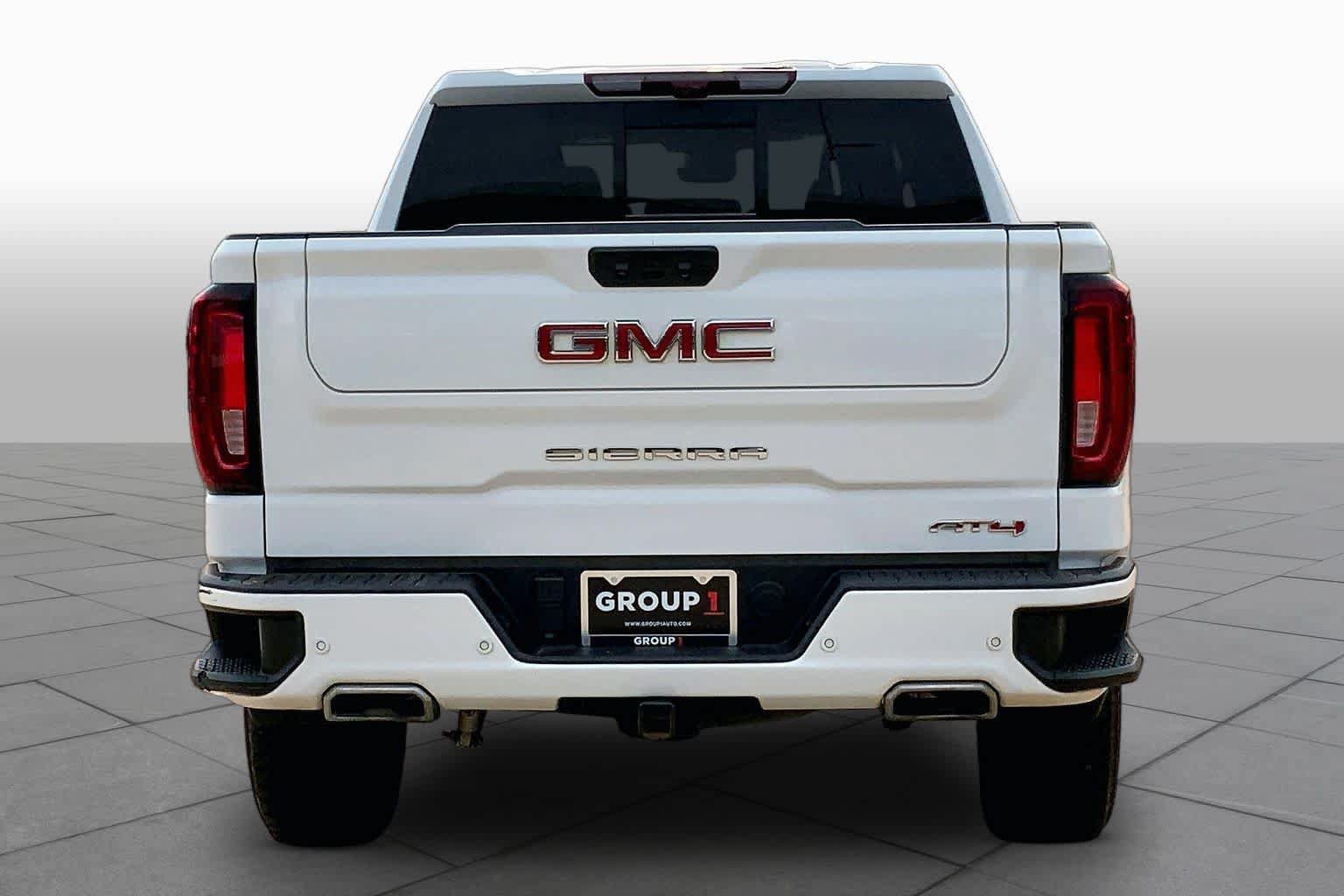 Used 2024 GMC Sierra 1500 AT4 w/ Technology Package AWD/4WD image 4