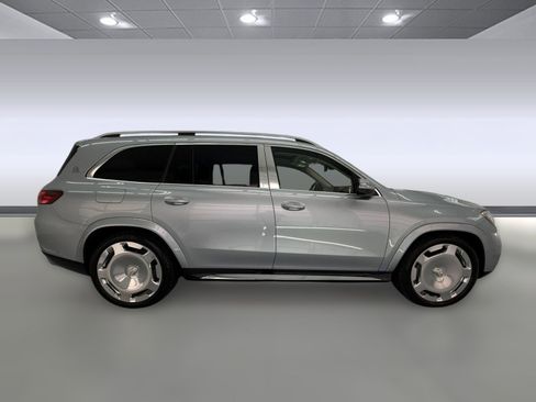 Used 2026 Mercedes-Benz Maybach GLS 600 4MATIC image 7