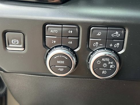 Used 2023 GMC Sierra 1500 AT4 w/ AT4 Premium Package image 20