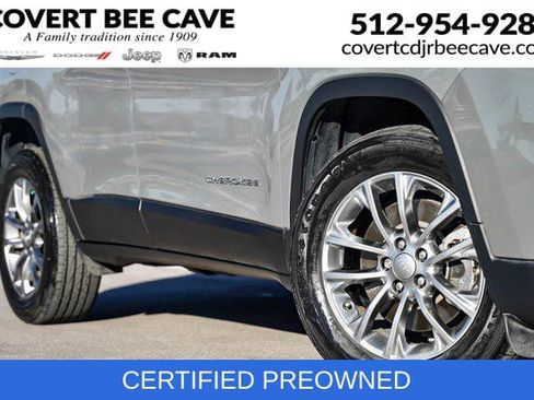 Certified 2020 Jeep Cherokee Latitude Plus image 2