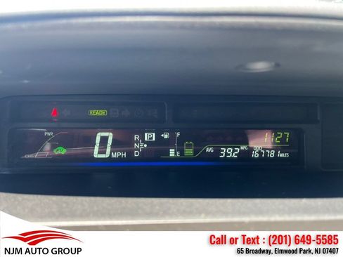 Used 2014 Toyota Prius V Five FWD image 22