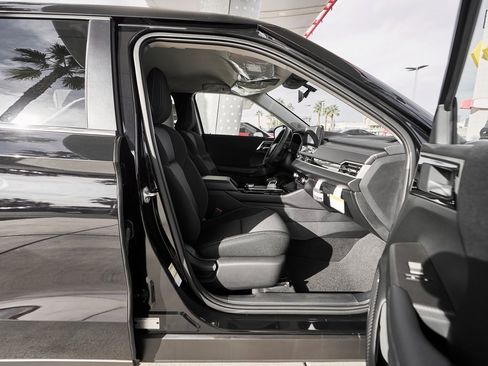 New 2025 Mitsubishi Outlander ES image 12