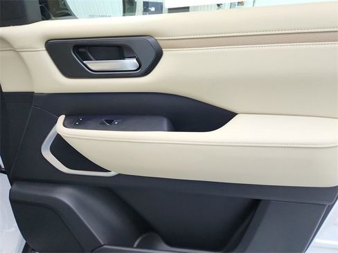 New 2026 Nissan Armada Platinum Reserve image 39