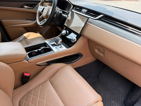Used 2023 Jaguar F-PACE S AWD/4WD image 12