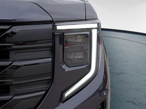 New 2025 GMC Sierra 1500 Elevation image 7