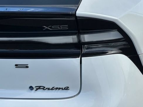 Certified 2023 Toyota Prius Prime FWD image 32