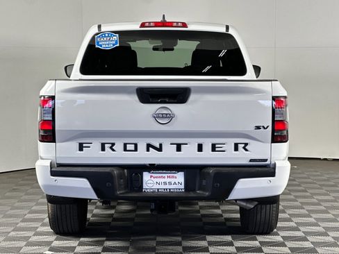 Used 2023 Nissan Frontier SV w/ Midnight Edition Package image 4